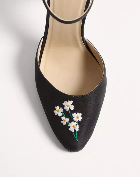 Valentino Hi Dolly Fabric Pumps With Floral Embroidery 105Mm - Image 3